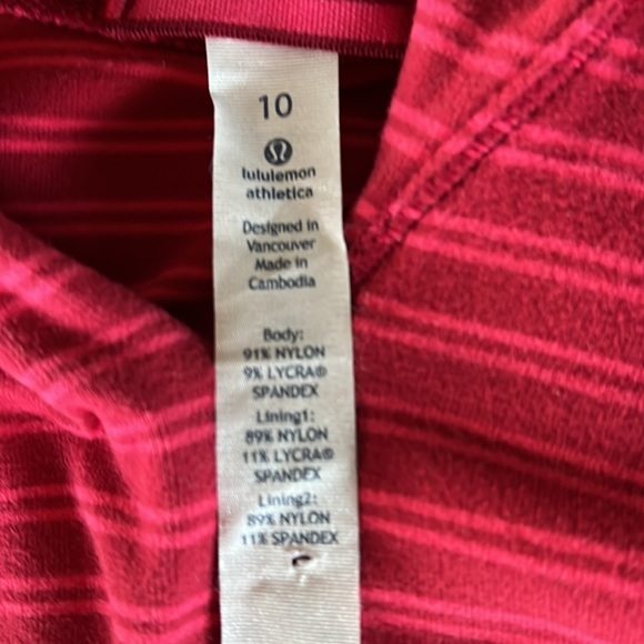 Lululemon Quarter Zip. Pocket and thumb holes. Great condition! Size 10 - Picture 8 of 10